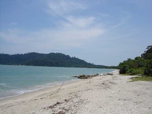 Teluk Senangin Beach